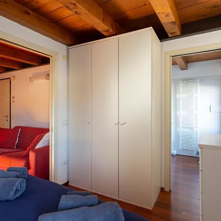Apartment Comodo *